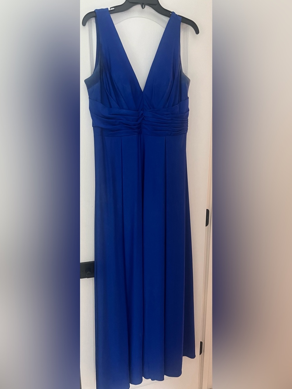 Mac Duggal Strapless V-Neck Evening Dress in Royal Blue